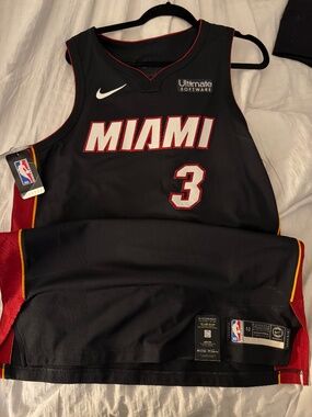 AUTHENTIC Dwayne Wade Miami Jersey, SZ XL, Brand New